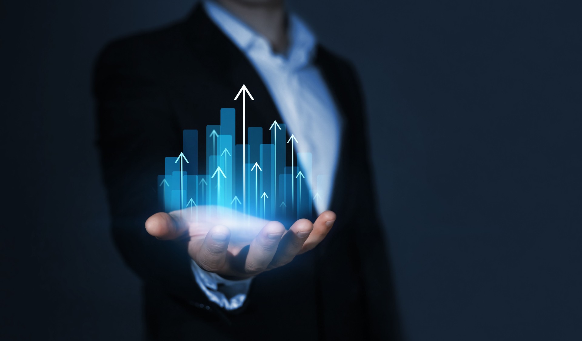 Desarrollo empresarial para el éxito, los beneficios y el plan de crecimiento creciente. Gráfico virtual creciente de estadísticas, gráfico de negocios y concepto de gráfico.